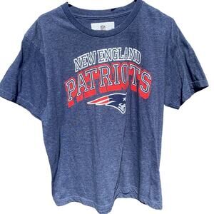 New England Patriots NFL football team blue t-shirt Size Large